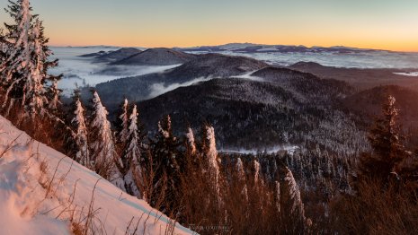 Châîne des Puys enneigée