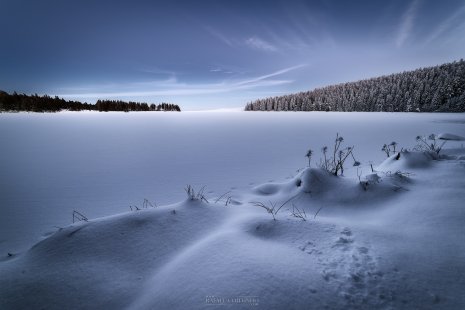 lac de Servières sous la neige Auvergne