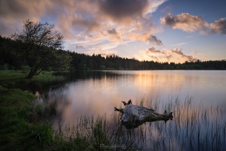 Coucher de soleil lac de Servières Auvergne