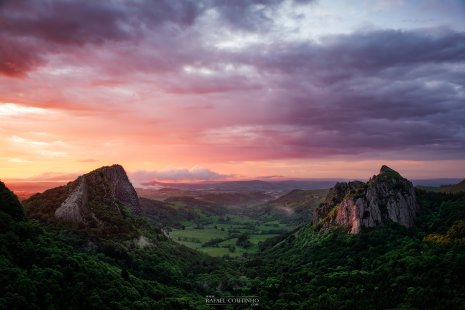 Coucher de soleil roches Tuillères et Sanadoire