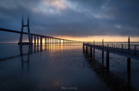 Pont Vasco de Gama au lever du soleil Portugal Lisbonne